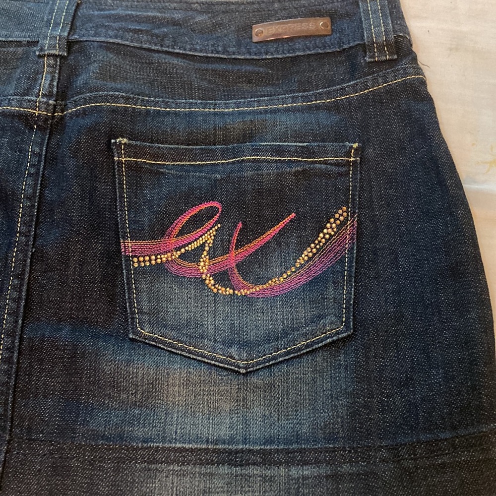Express Skirt - Picture 2 of 16